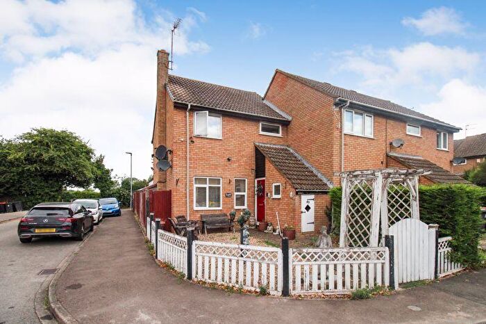 3 Bedroom End Of Terrace House For Sale In Huntsmans Way, Milton Ernest, MK44