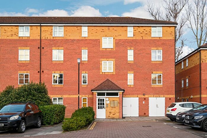 2 Bedroom Flat To Rent In Thyme Close, Blackheath, SE3