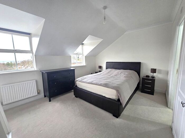 3 Bedroom Town House For Sale In Gardeners Place, Chartham, CT4