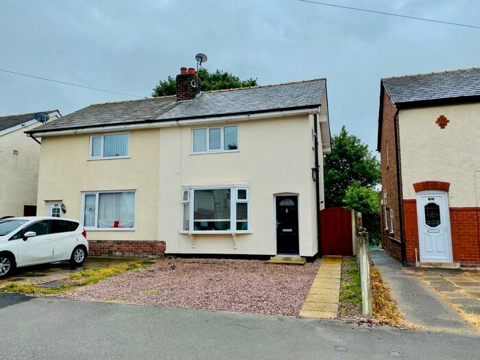 3 Bedroom House To Rent In Mercer Road, Lostock Hall, PR5