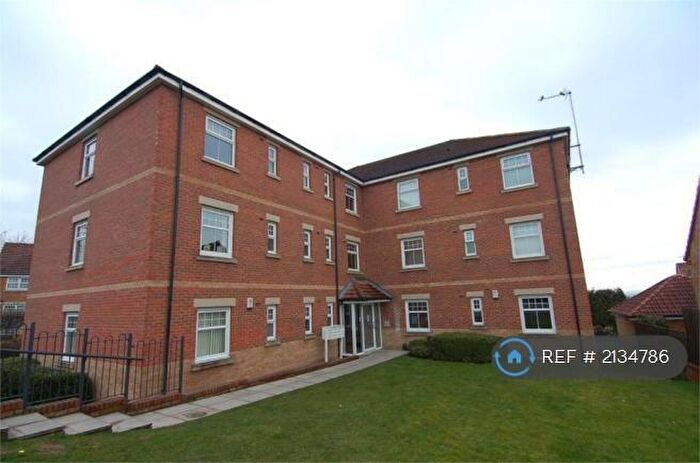 2 Bedroom Flat To Rent In Birchin Bank, Elsecar, Barnsley, S74