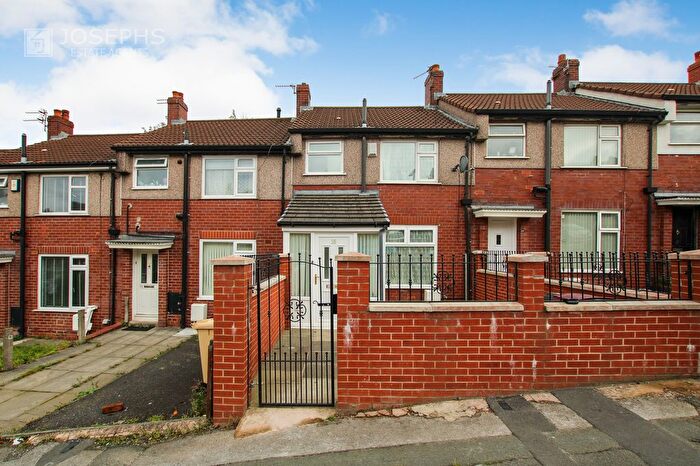 3 Bedroom Terraced House To Rent In View Street, Bolton, BL3