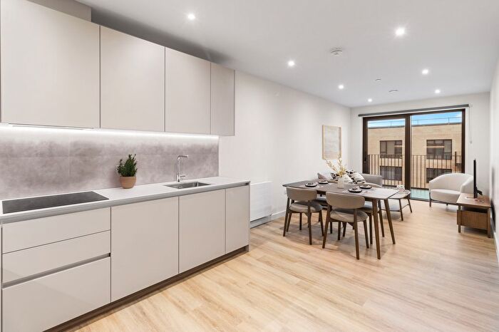 2 Bedroom Flat To Rent In Greenford, UB6