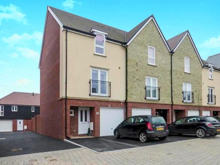 3 Bedroom Property To Rent In Mampitts Lane, Shaftesbury, SP7