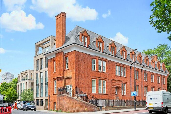 2 Bedroom Flat To Rent In Hyde Lane, London, SW11