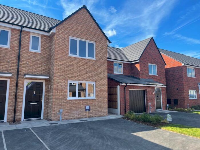 3 Bedroom Semi-Detached House To Rent In Allsopp Road, Burton-On-Trent, Staffordshire, DE14