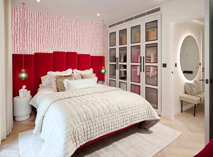 1 Bedroom Flat For Sale In Chelsea Creek, Park Street, SW6