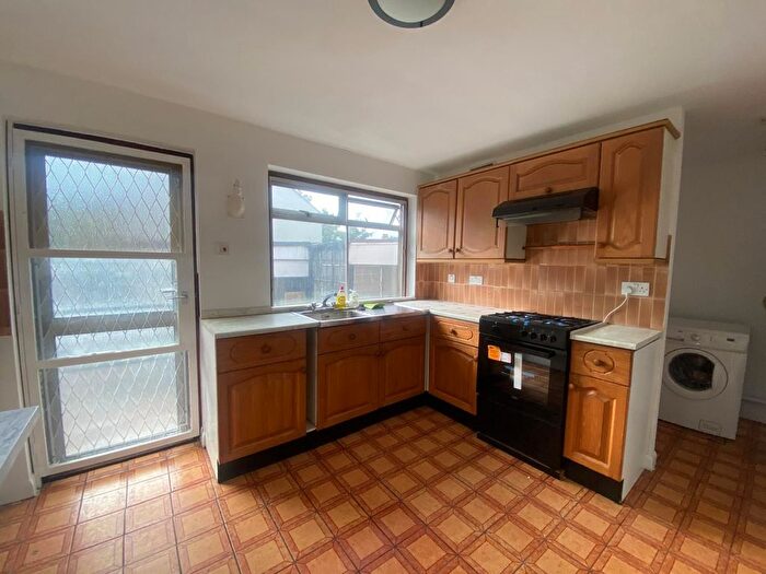 4 Bedroom Terraced House To Rent In Streatham Road, Mitcham, CR4