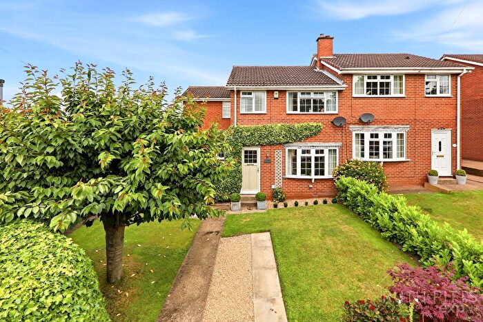 4 Bedroom Semi-detached House For Sale In Hillfold, South Elmsall, WF9