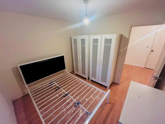 2 Bedroom Flat To Rent In Acacia Road, London, E17