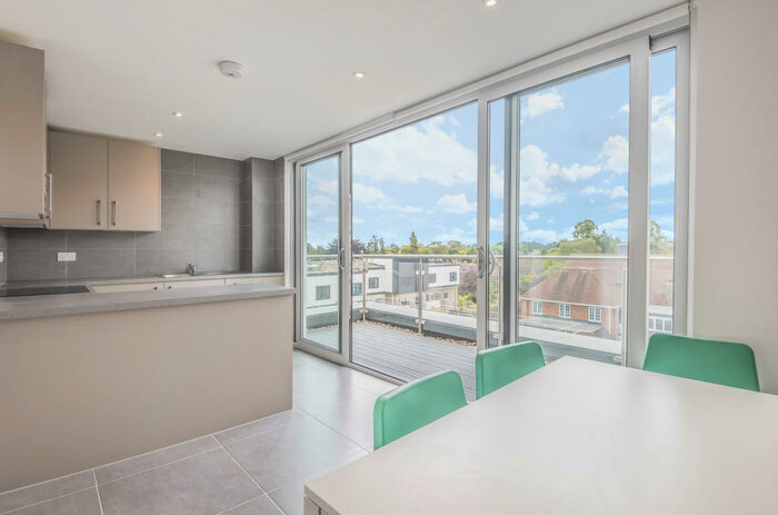 2 Bedroom Apartment To Rent In Latimer Road, Headington, OX3