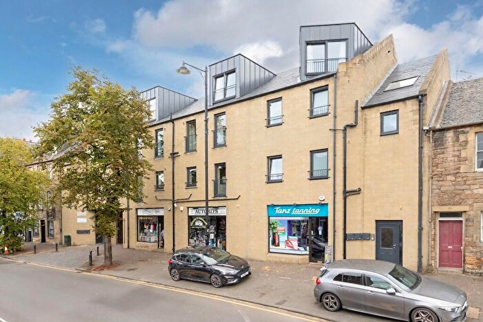 3 Bedroom Apartment To Rent In High Street, Linlithgow, EH49