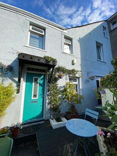 2 Bedroom Mews For Sale In Rawden Place, Cardiff(City), CF11