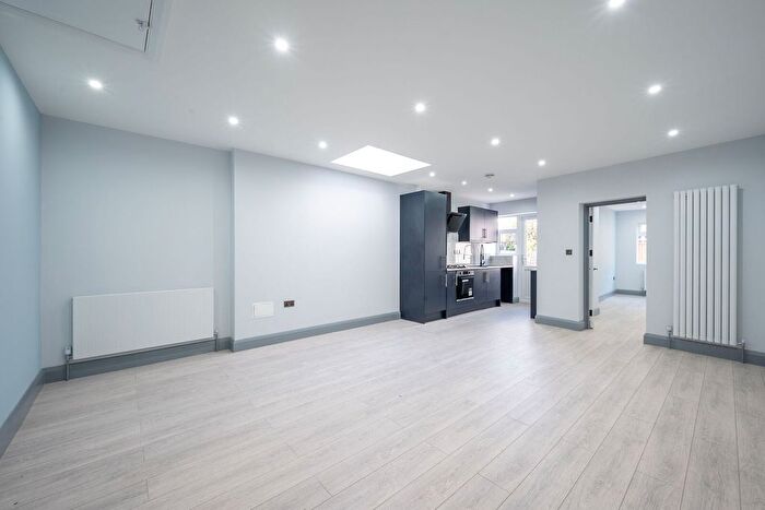 2 Bedroom Flat To Rent In Haydons Road, Wimbledon, London, SW19