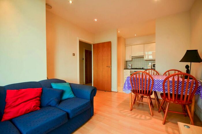 2 Bedroom Flat For Sale In Gerry Raffles Square, Stratford, London, E15