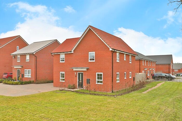 4 Bedroom Detached House For Sale In Woolhouse Way, Cringleford, Norwich, NR4