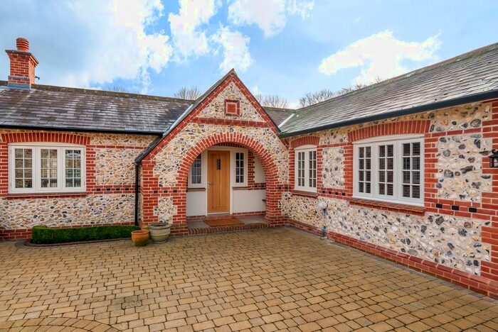 2 Bedroom Bungalow To Rent In Green Dene, East Horsley, Leatherhead, KT24