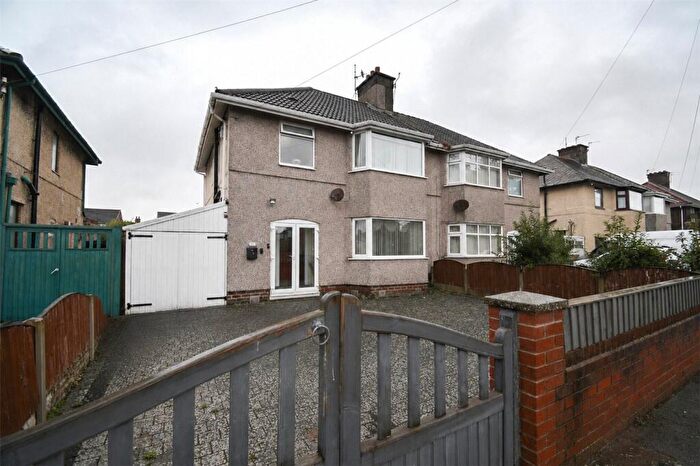 3 Bedroom Semi-Detached House For Sale In Leasoweside, Leasoweside, Wirral, CH46