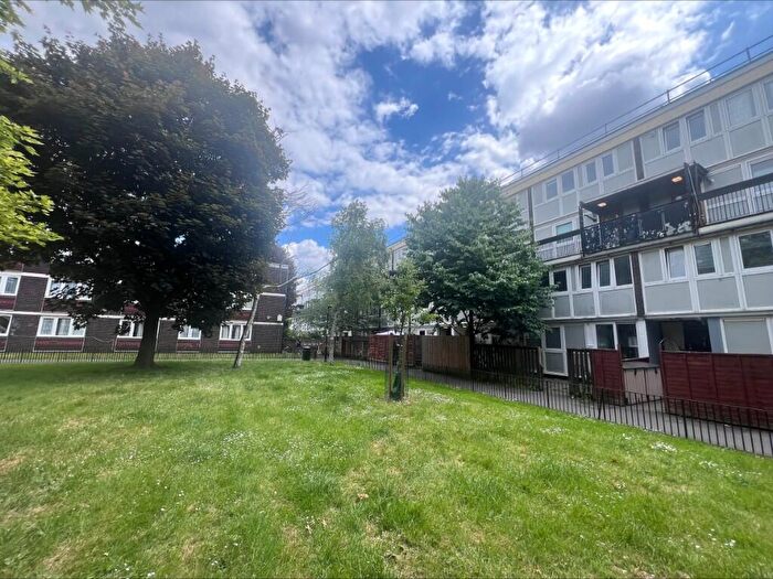 4 Bedroom Ground Maisonette To Rent In Bancroft Road, London, E1