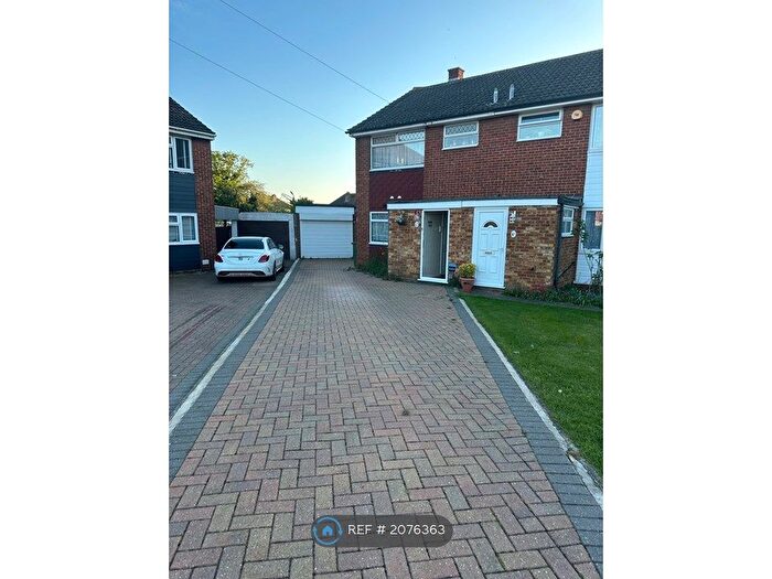 3 Bedroom Semi-Detached House To Rent In Dukes Close, Ashford, TW15