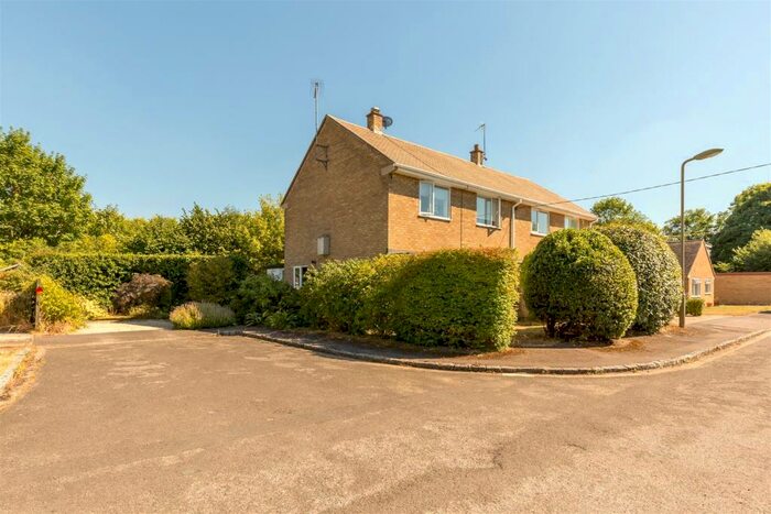 3 Bedroom Semi-Detached House For Sale In Dorn View, Wootton, Woodstock, OX20