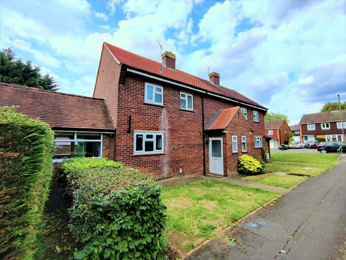 4 Bedroom Semi-Detached House To Rent In Cabell Road, Guildford, Surrey, GU2