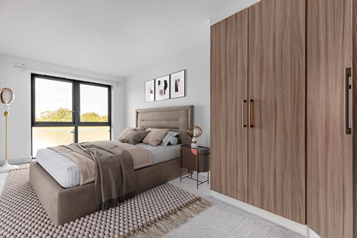 2 Bedroom Flat For Sale In Ewell Road, Surbiton, KT6