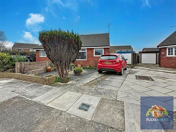 2 Bedroom Semi-Detached Bungalow For Sale In Totnes Drive, Southport, PR9