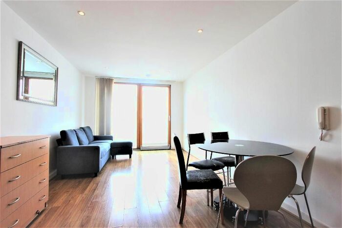 1 Bedroom Flat To Rent In Schrier, Arboretum Place, London, IG11