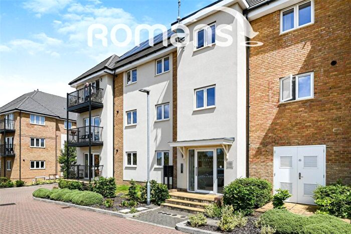2 Bedroom Apartment For Sale In Ellwood Fields, Binfield, Bracknell, RG42