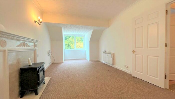 1 Bedroom Apartment To Rent In High Street, Sandhurst, Berkshire, GU47