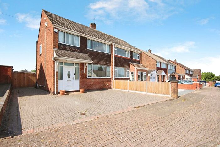 3 Bedroom Semi Detached House For Sale In Pleydell Close, Coventry, West Midlands, CV3
