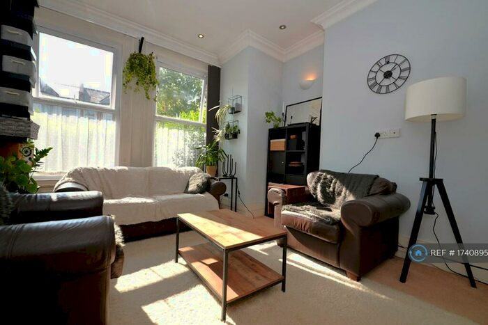 2 Bedroom Flat To Rent In Marlborough Road, London, N22