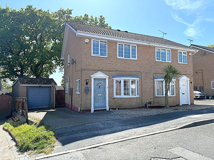 3 Bedroom Semi-Detached House For Sale In Bluebell Lane, Creekmoor, Poole, BH17
