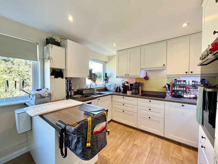 3 Bedroom Maisonette To Rent In York Close, Horsham, RH13