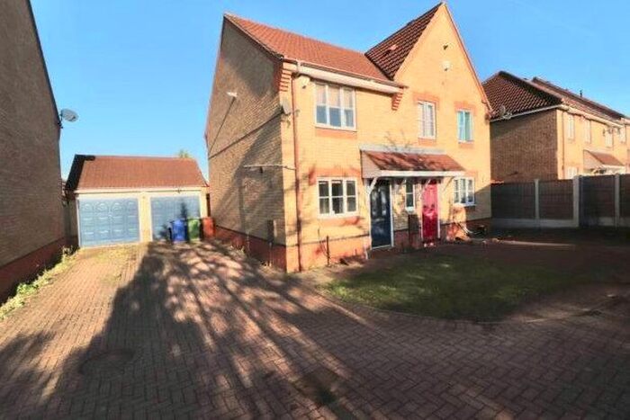 2 Bedroom Property To Rent In Swiftsure Road, Grays, RM16