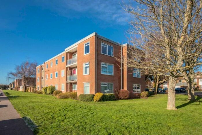 2 Bedroom Flat To Rent In Pelham Court, Stonehurst Road, BN13