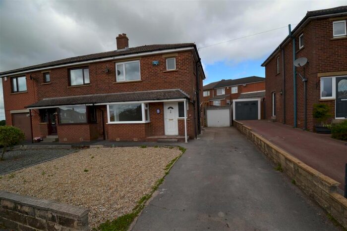 3 Bedroom Semi-Detached House To Rent In Hainsworth Moor Drive, Queensbury, Bradford, BD13