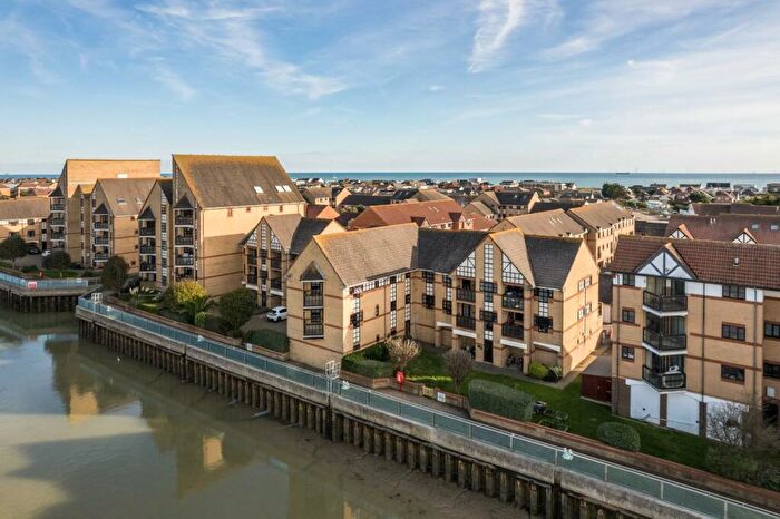 2 Bedroom Apartment For Sale In Emerald Quay, Shoreham-By-Sea, BN43