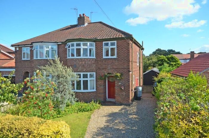 3 Bedroom Semi-Detached House To Rent In Alwyne Drive, Rawcliffe, York YO30