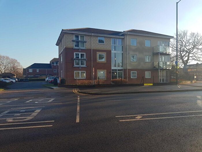 2 Bedroom Flat To Rent In Turves Green, Longbridge, Birmingham, West Midlands, B31
