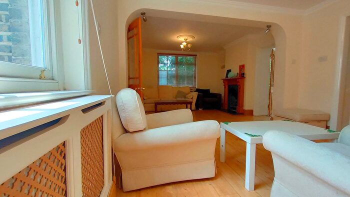 4 Bedroom Detached House To Rent In Borgard Road, Woolwich, SE18