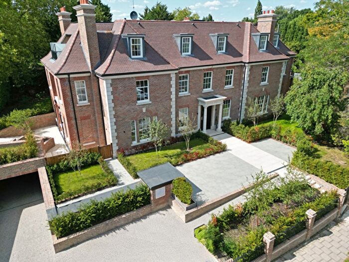 3 Bedroom Flat For Sale In The Bishops Avenue, London, N2