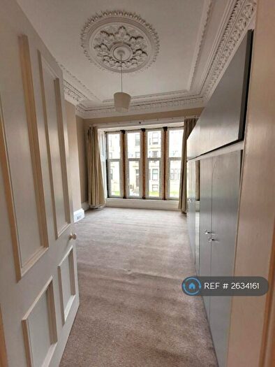3 Bedroom Flat To Rent In Brisbane Street, Greenock, PA16