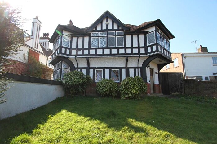 4 Bedroom Detached House For Sale In Ashburnham Gardens, Eastbourne, BN21