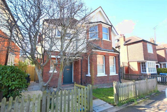 4 Bedroom Detached House To Rent In Glenbuck Road, Surbiton, KT6