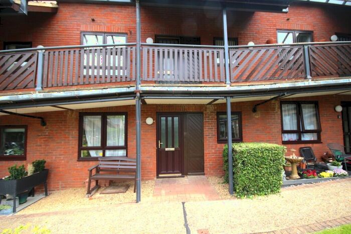 2 Bedroom Apartment For Sale In Norton Road, Letchworth Garden City, SG6