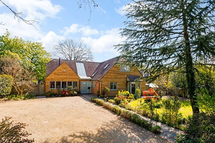 5 Bedroom Detached House For Sale In The Avenue, The Abbotsbrook, Bourne End, SL8