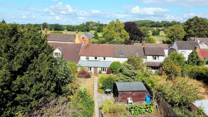3 Bedroom Cottage For Sale In The Village, Westbury-On-Severn, GL14