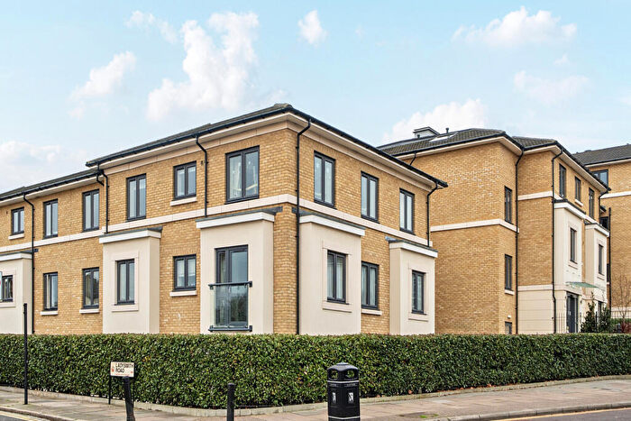 2 Bedroom Apartment For Sale In Footscray Road, Eltham, SE9